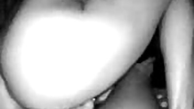 சமையலறையில் காதல் செய்யும் தம்பதியர் மீது ரூம்மேட் உளவாளிகள்