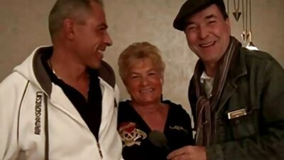 ரஷ்ய GF நிகிதா தனது காதலன் மீது பாய்ந்தார்